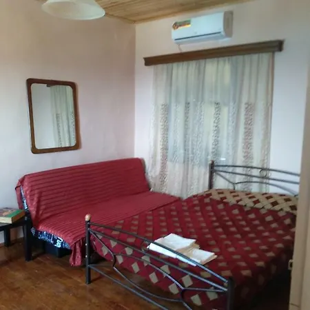 Avia Traditional Stone House * Akrogiali