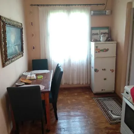 Avia Traditional Stone House Akrogiali